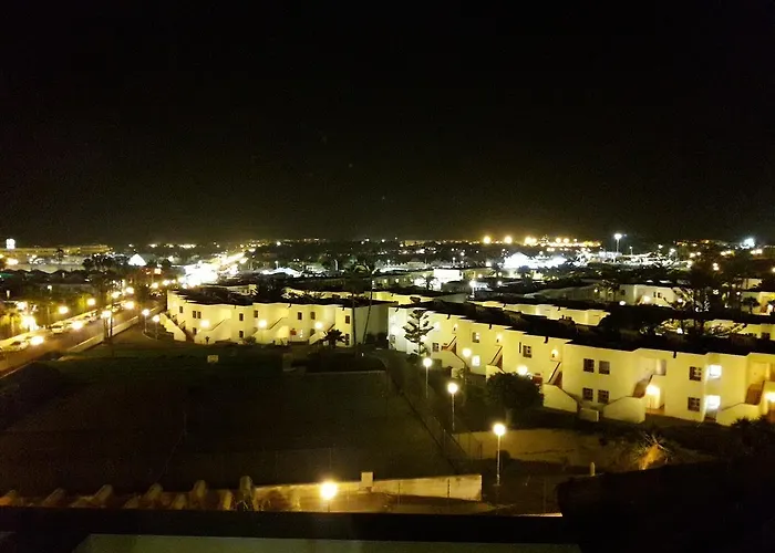 Big And Bright شقة